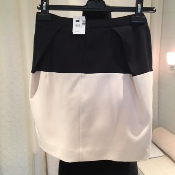 O'2nd short skirt, navy and creme - Picture 1 of 2
